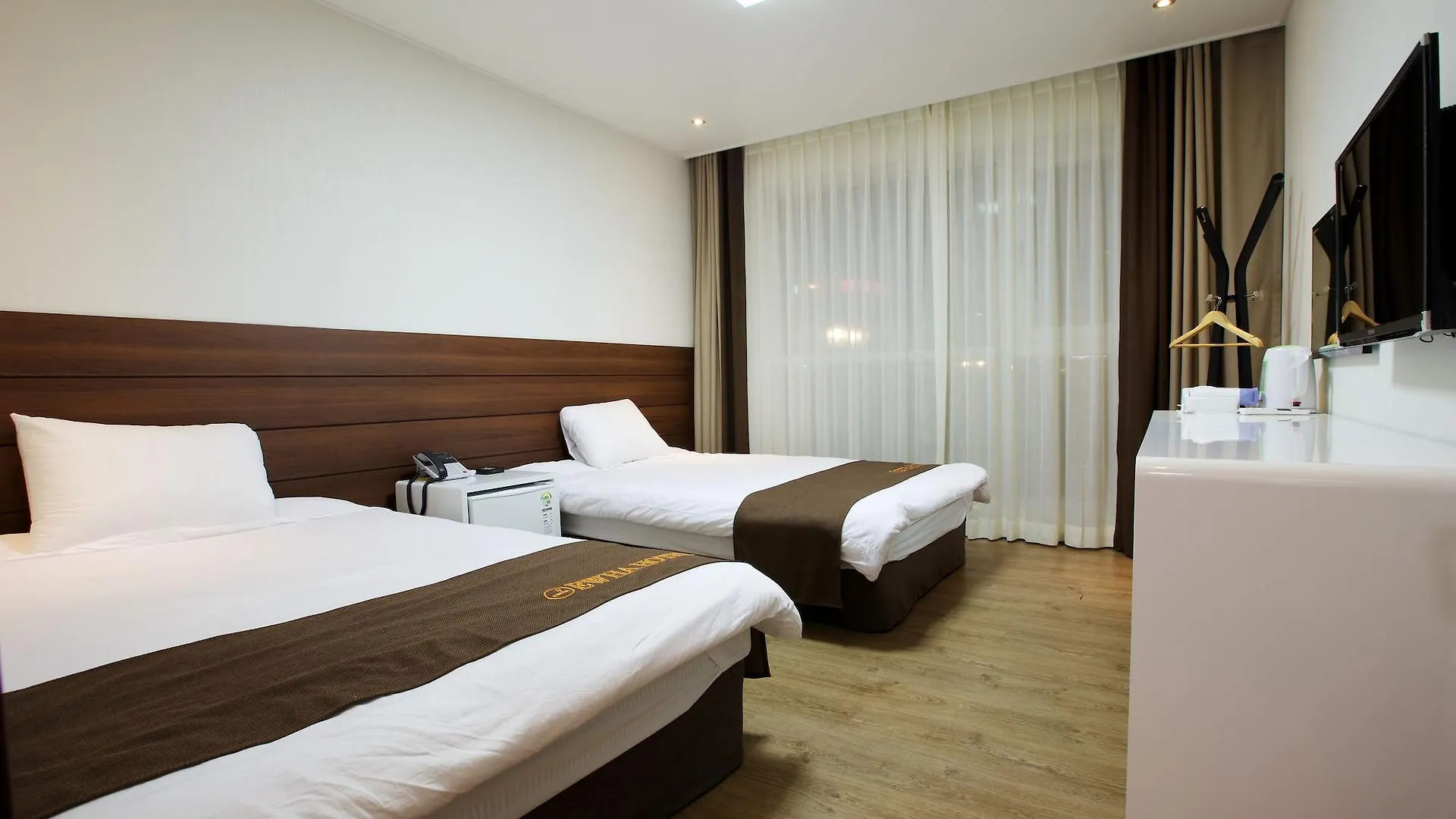 Ewha Hotel Jeju 2*,  South Korea